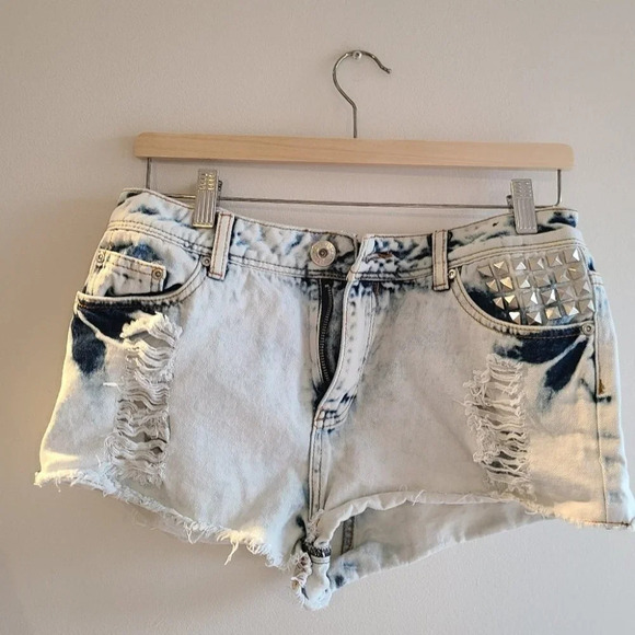 High-waisted distressed acid wash jeans,  s… - Picture 2 of 11